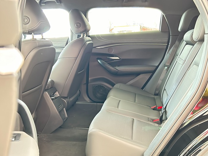 giá xe vinfast vf7 mới nhất