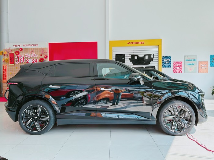 giá xe vinfast vf7 mới nhất