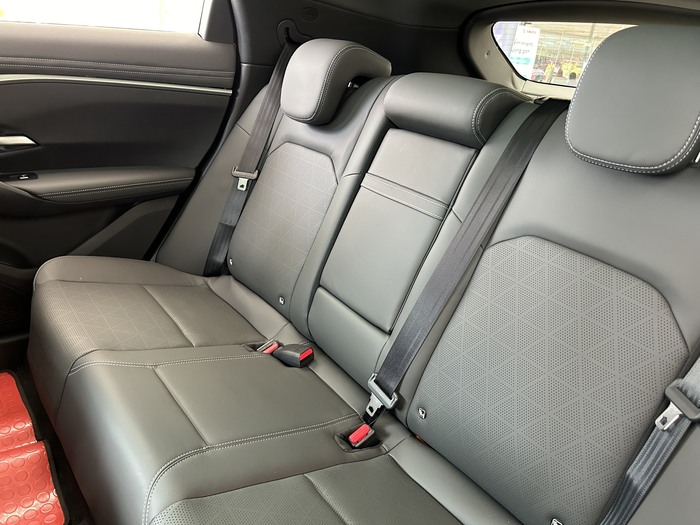 giá xe vinfast vf7 mới nhất
