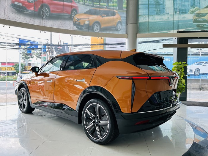giá xe vinfast vf7 mới nhất