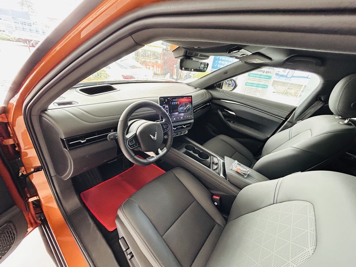 giá xe vinfast vf7 mới nhất