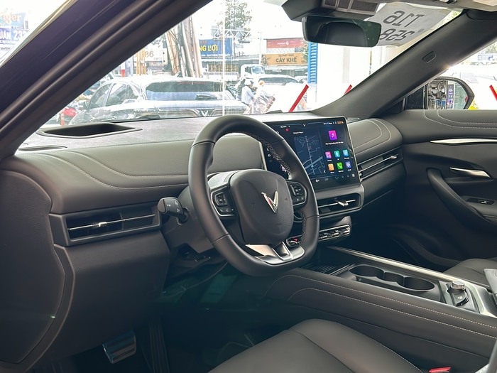 giá xe vinfast vf7 mới nhất