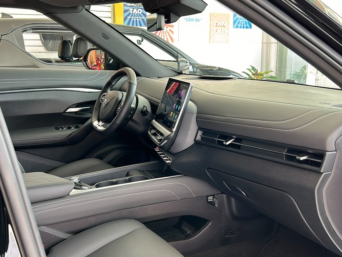 giá xe vinfast vf7 mới nhất