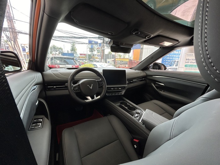 giá xe vinfast vf7 mới nhất