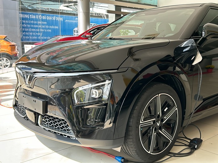 giá xe vinfast vf7 mới nhất