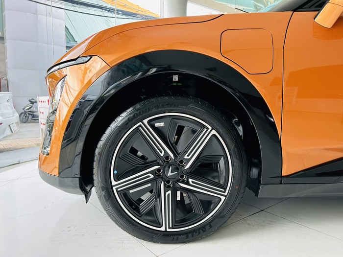 giá xe vinfast vf7 mới nhất