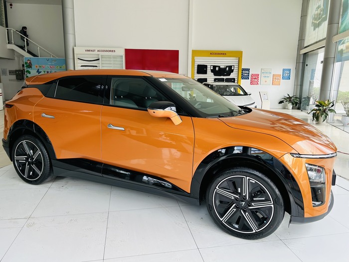 giá xe vinfast vf7 mới nhất