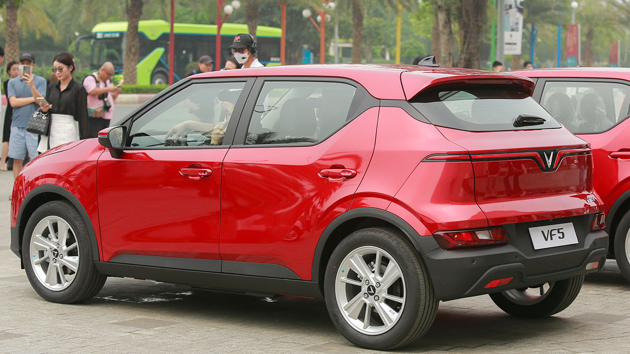 giá xe VF 5 mới nhất